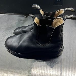 Men’s Blundstone Chelsea boots, black, size 7